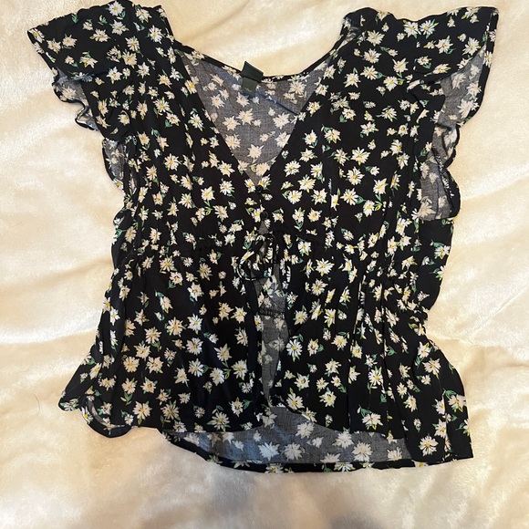 Wild Fable Cropped Blouse, Size Large - Picture 1 of 3